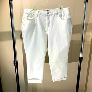 Curations  White Stretch Denim Capris  18W